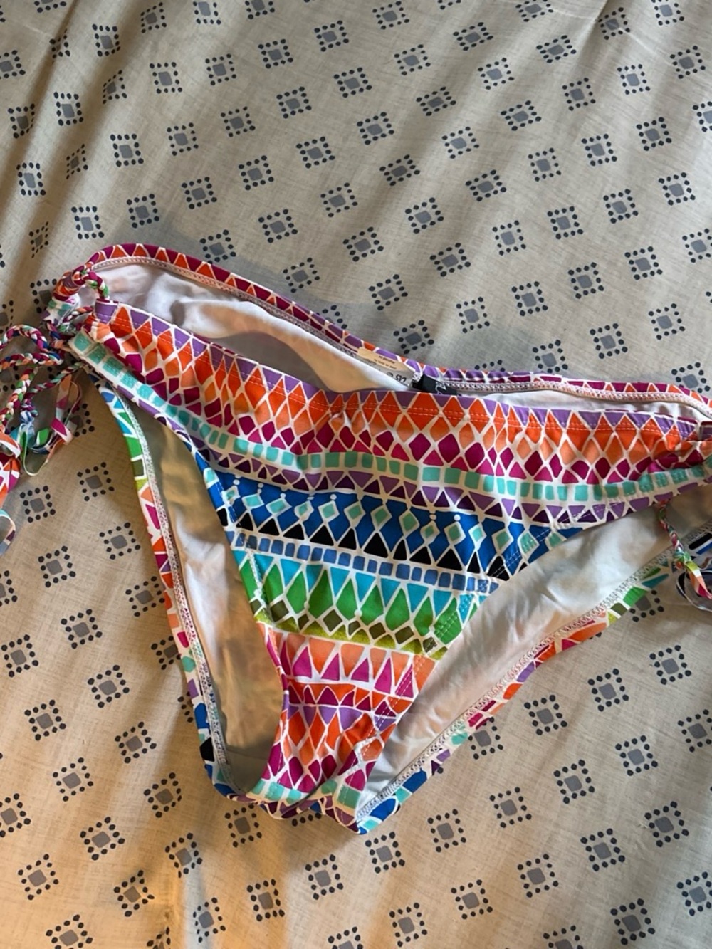La Blanca - Size 6, Geometric Tie-Side Bikini Bottoms